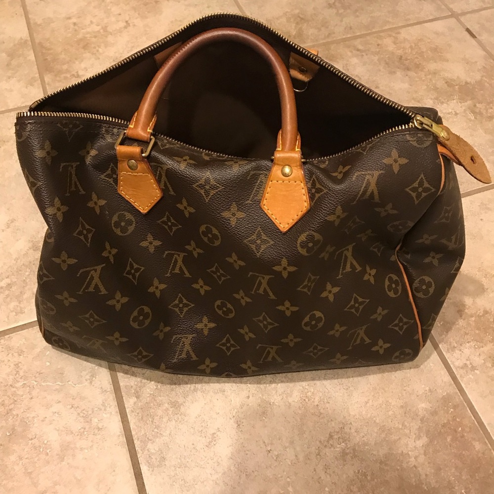 Louis Vuitton speedy 35